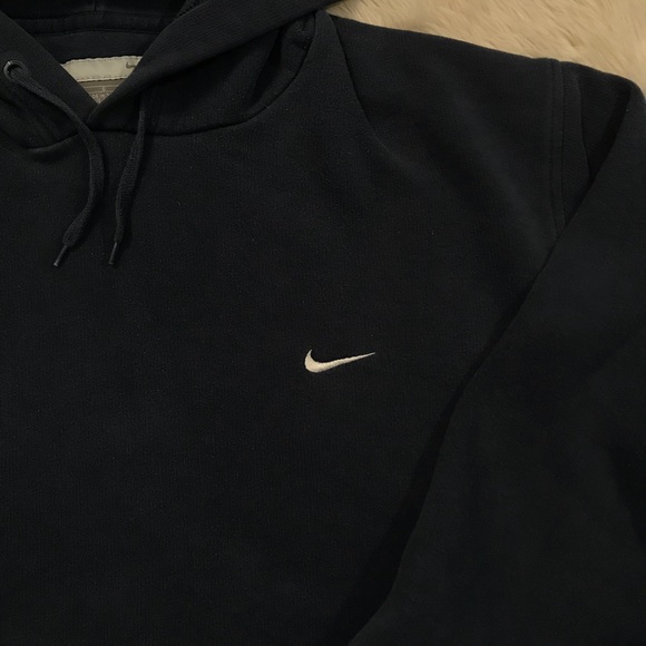 (SOLD) Nike - Picture 2 of 3